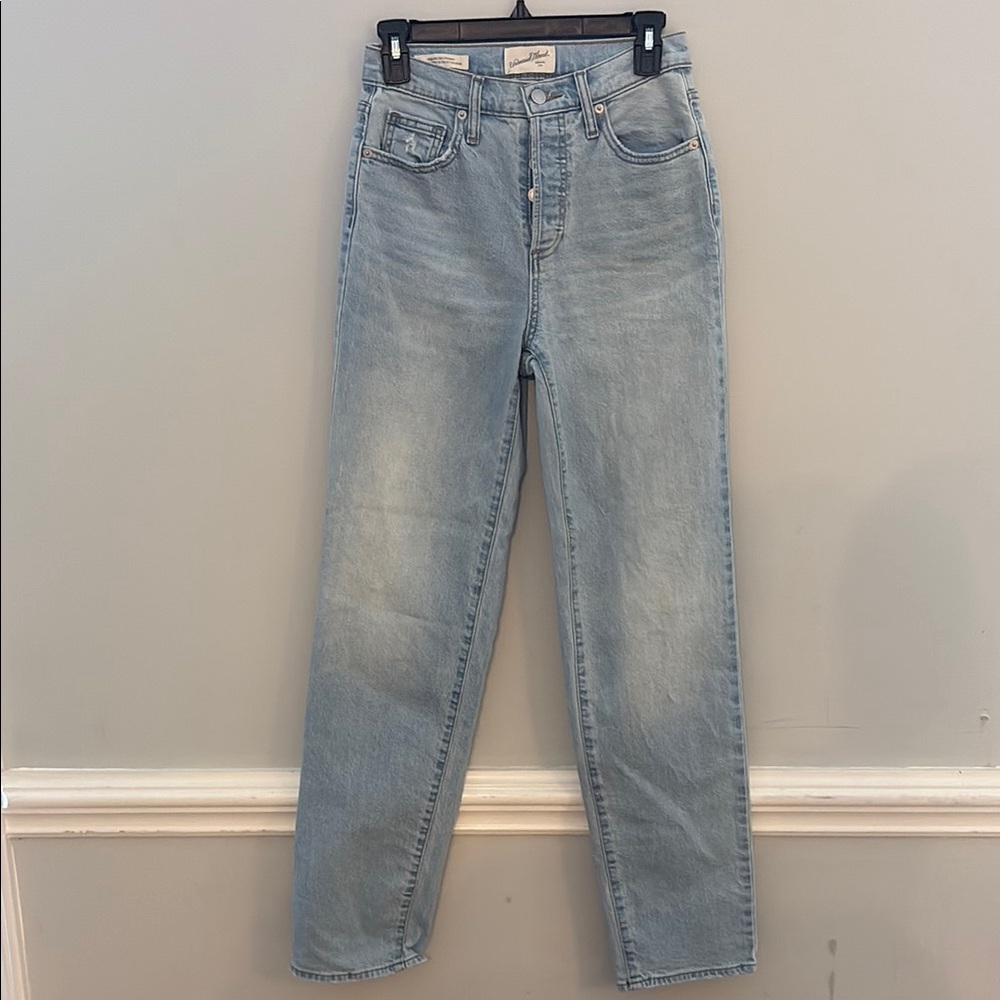 Women’s 0R Universal Threads high rise 90s button fly straight jeans
